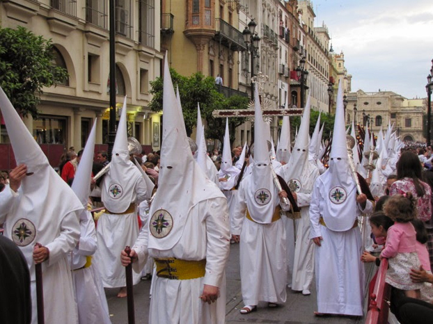 tunica nazareno san gonzalo